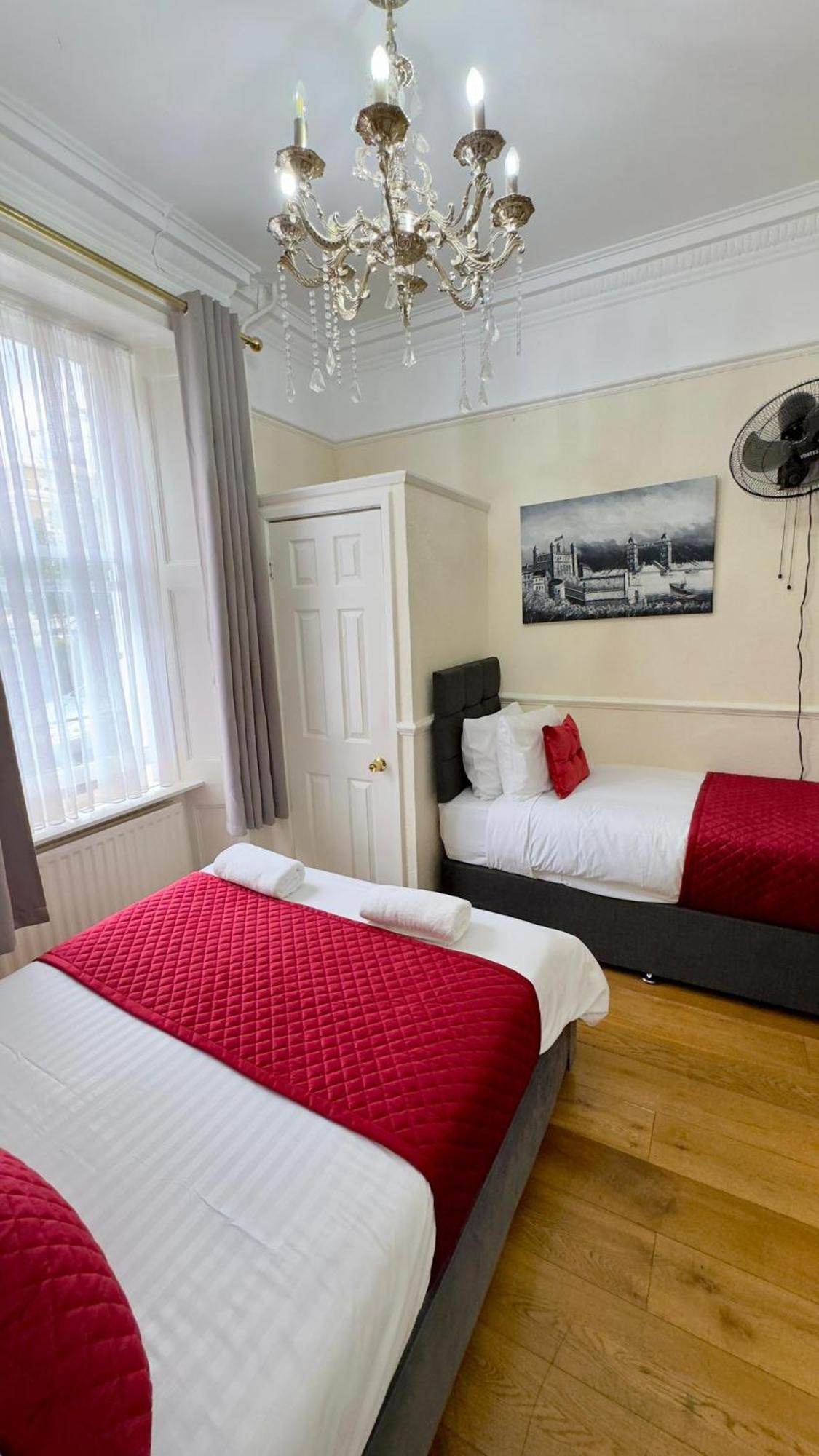 Classic Hyde Park Hotel Лондон Экстерьер фото