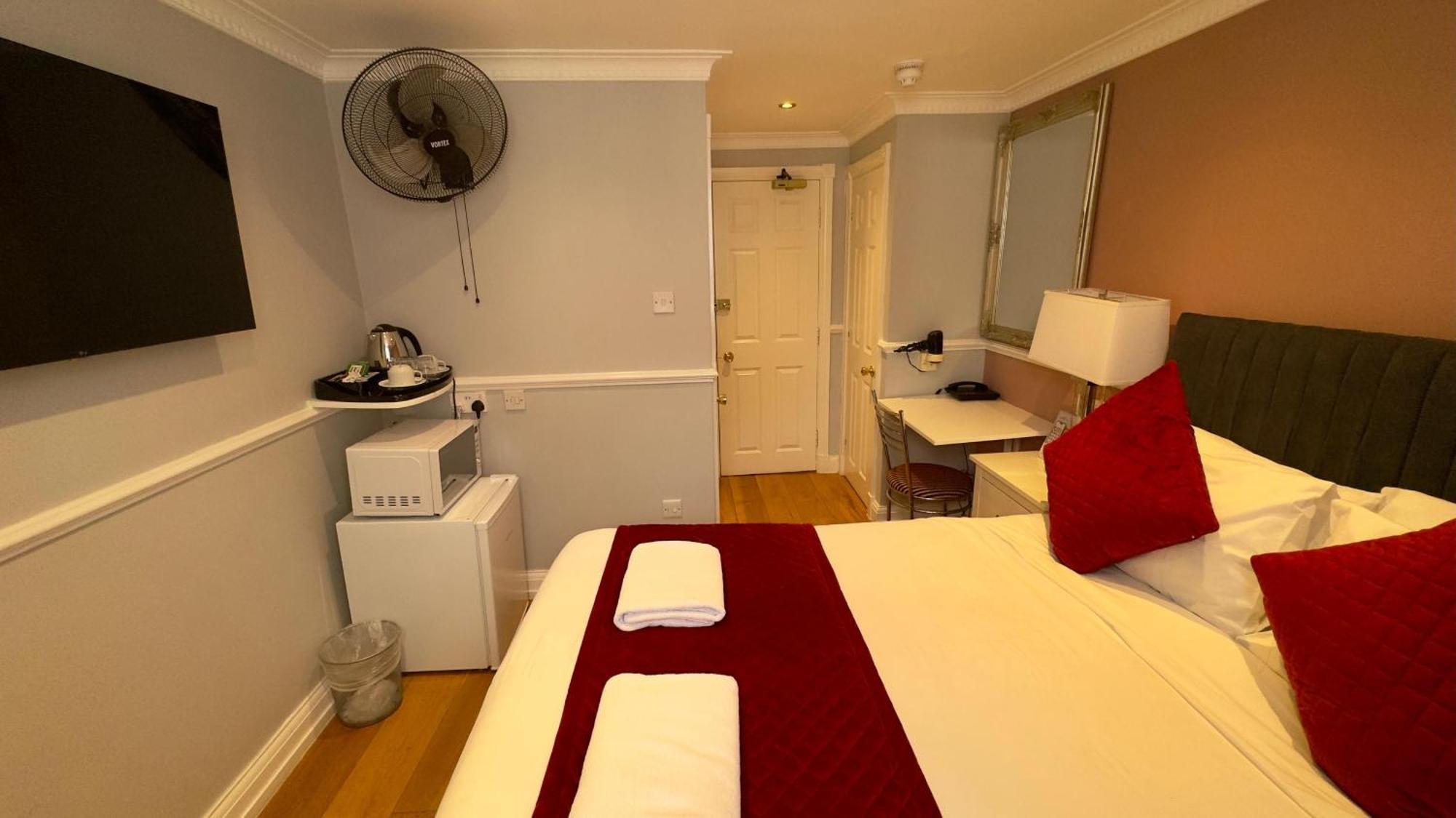 Classic Hyde Park Hotel Лондон Экстерьер фото