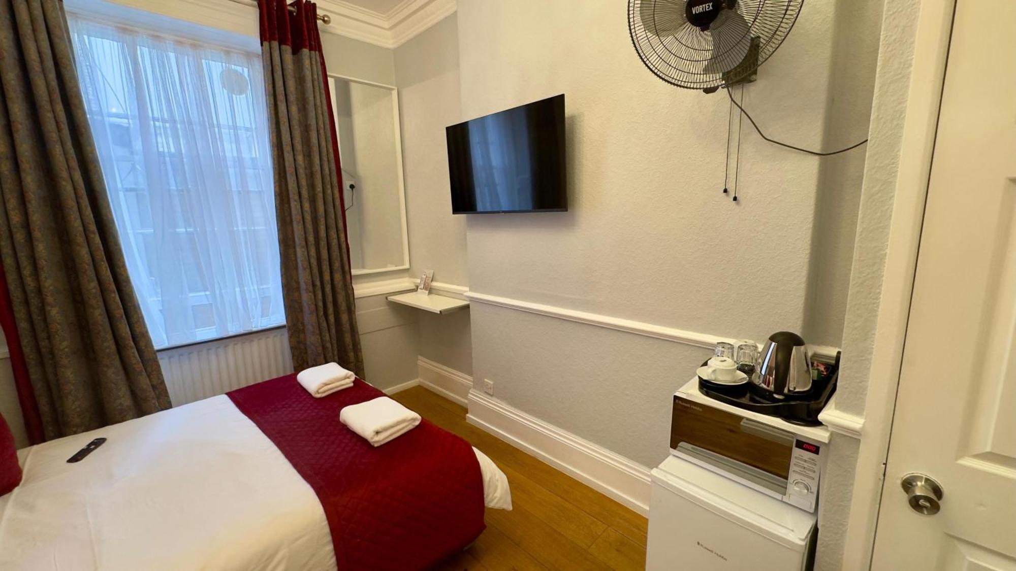 Classic Hyde Park Hotel Лондон Экстерьер фото