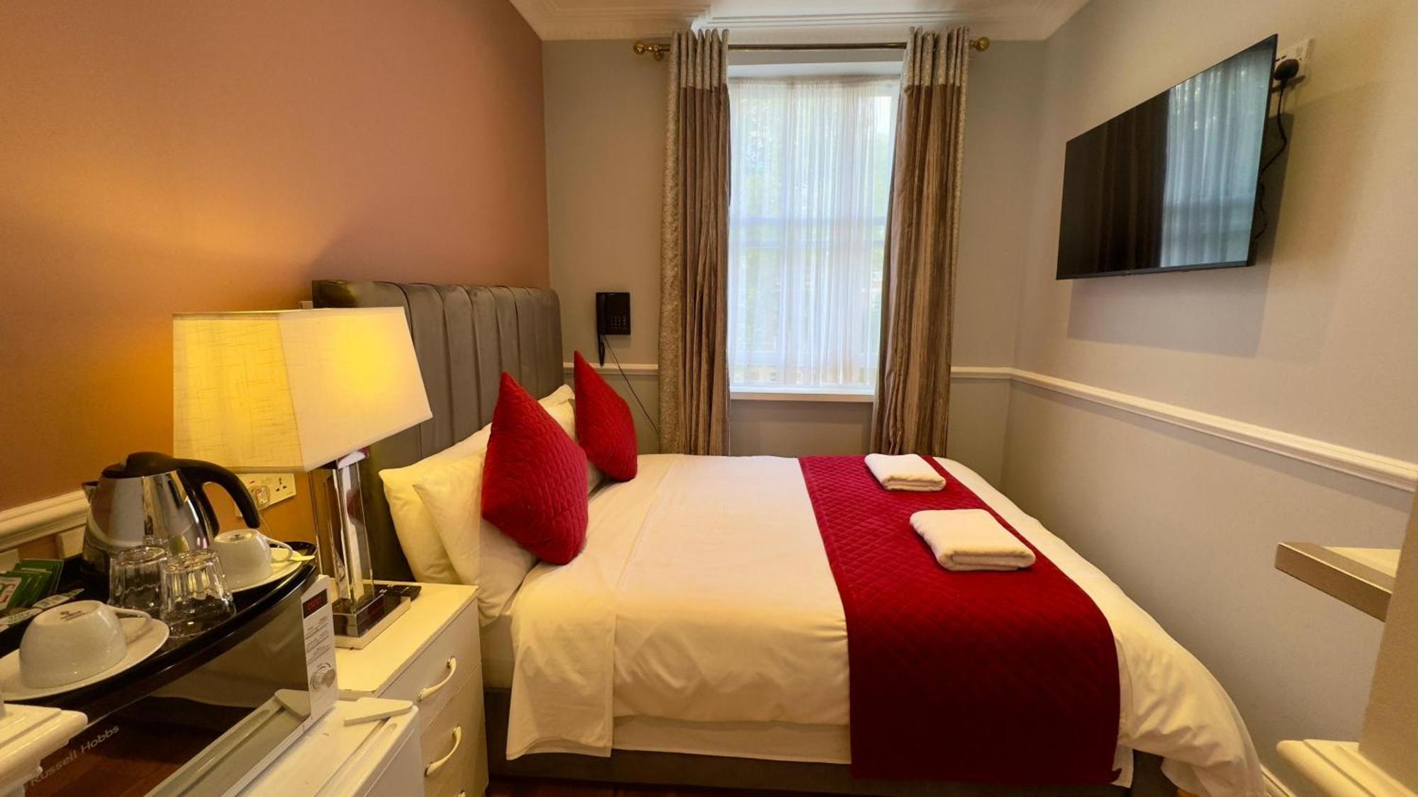 Classic Hyde Park Hotel Лондон Экстерьер фото