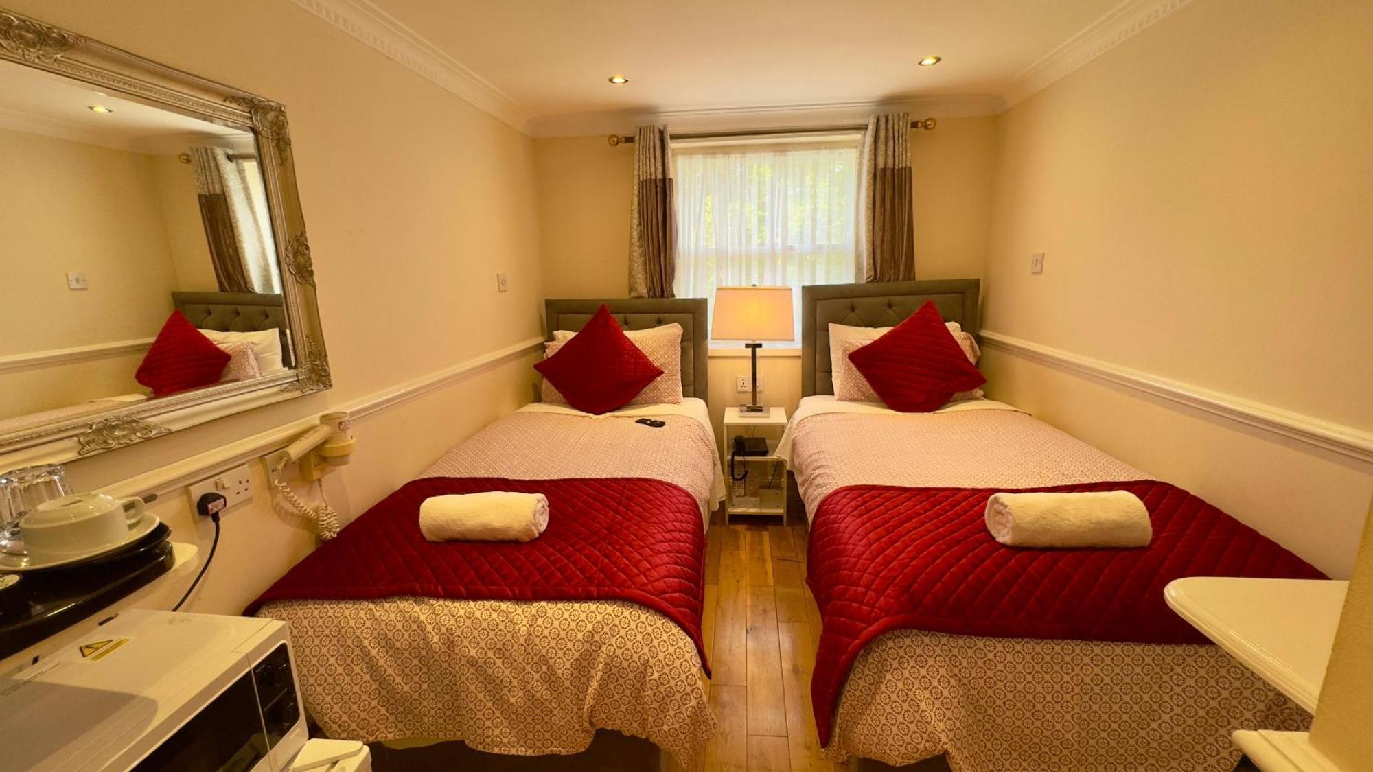 Classic Hyde Park Hotel Лондон Экстерьер фото
