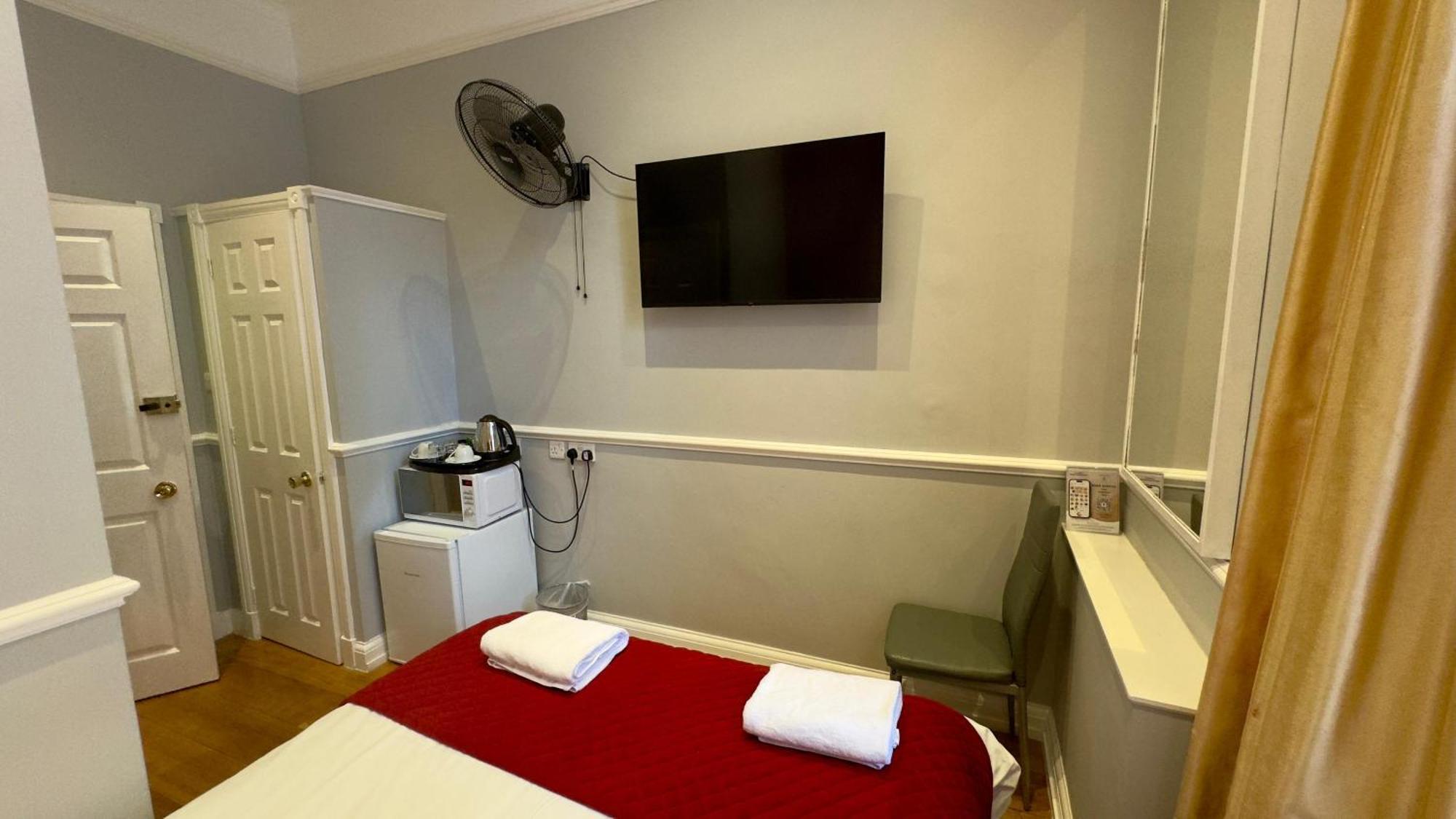 Classic Hyde Park Hotel Лондон Экстерьер фото