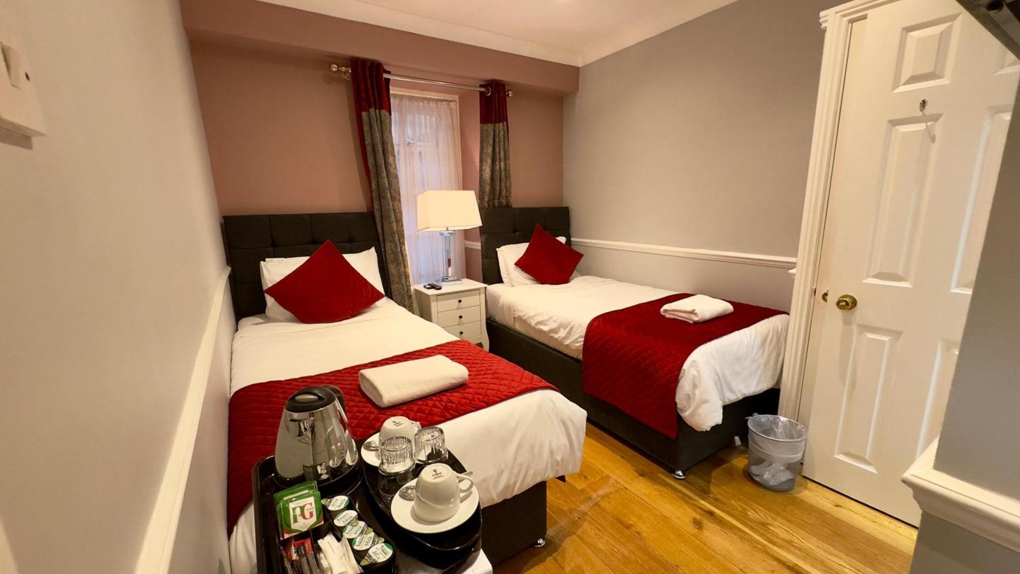 Classic Hyde Park Hotel Лондон Экстерьер фото